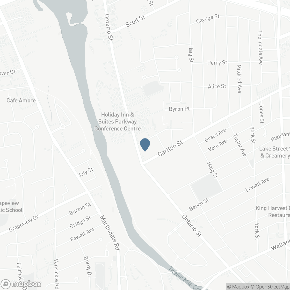 4 MANCHESTER AVENUE, St. Catharines, Ontario L2R 1N8
